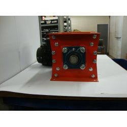 Cellesluse type Q-16, 16 x 16cm, 0,37kw 1400 o/min 100:1